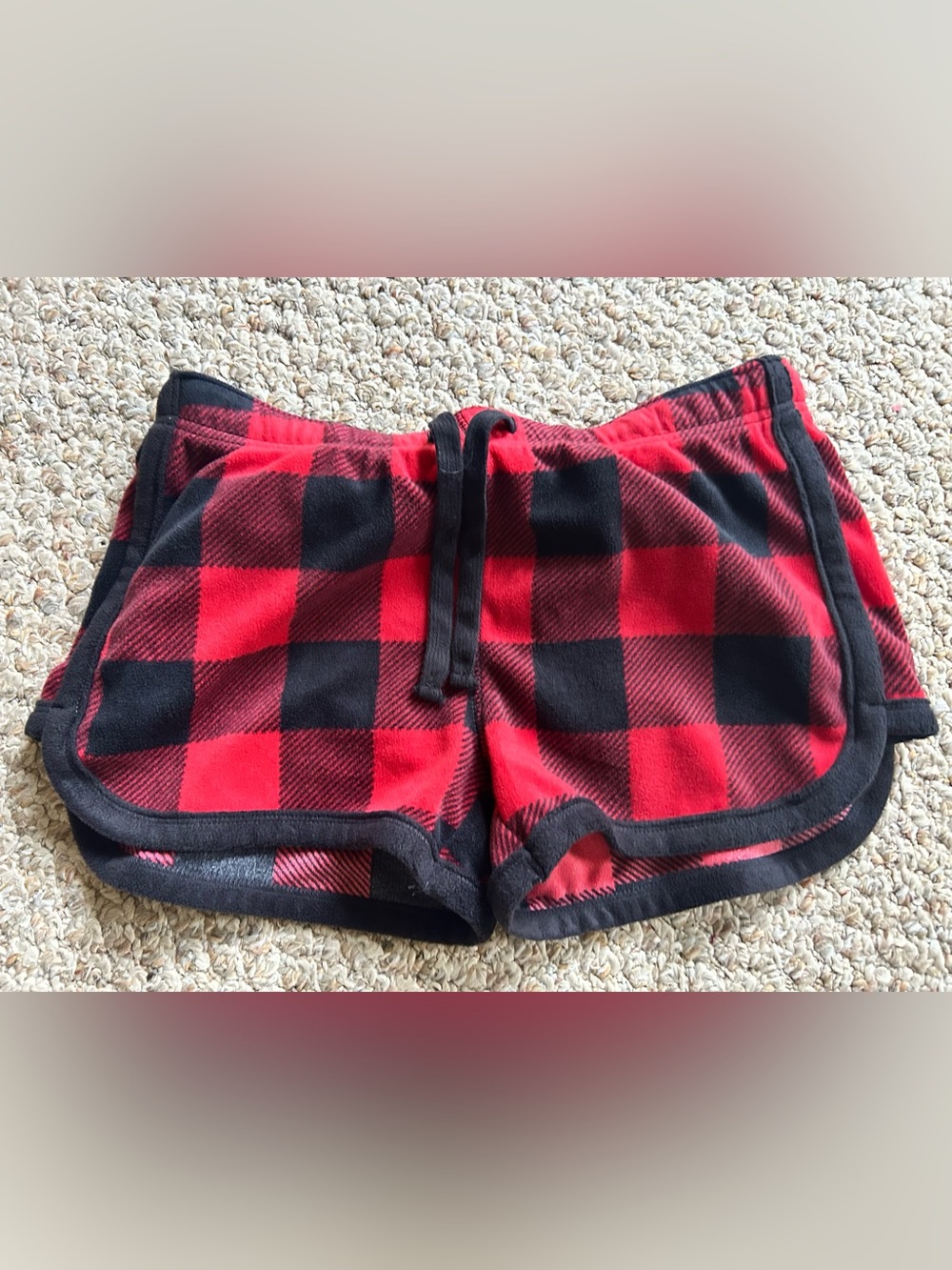 Aeropostale red and black plaid polyester cozy shorts in a S